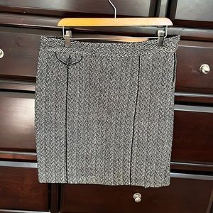Ann Taylor. Black Chevron Skirt. Size 12P